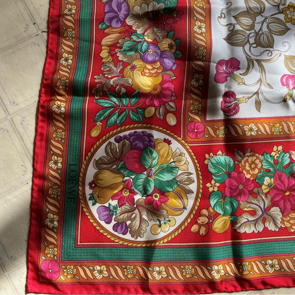 LOEWE VINTAGE 100% Floral Silk Scarf Full size  34” x 34” - Picture 6 of 8